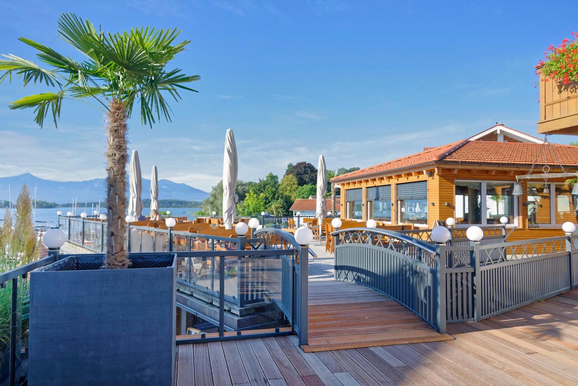 Hotel Chiemseepanorama Gstadt am Chiemsee Exterior photo