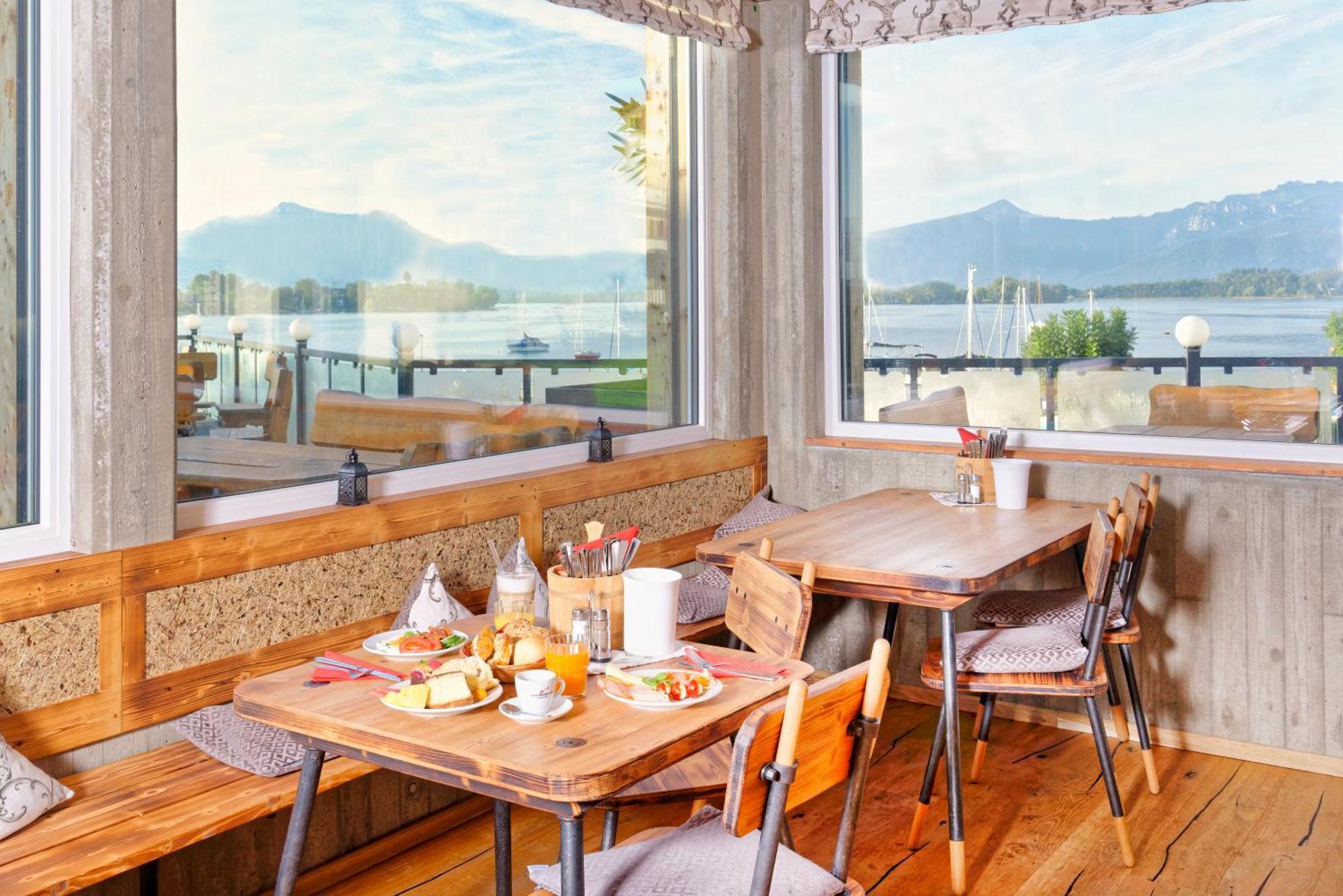 Hotel Chiemseepanorama Gstadt am Chiemsee Exterior photo